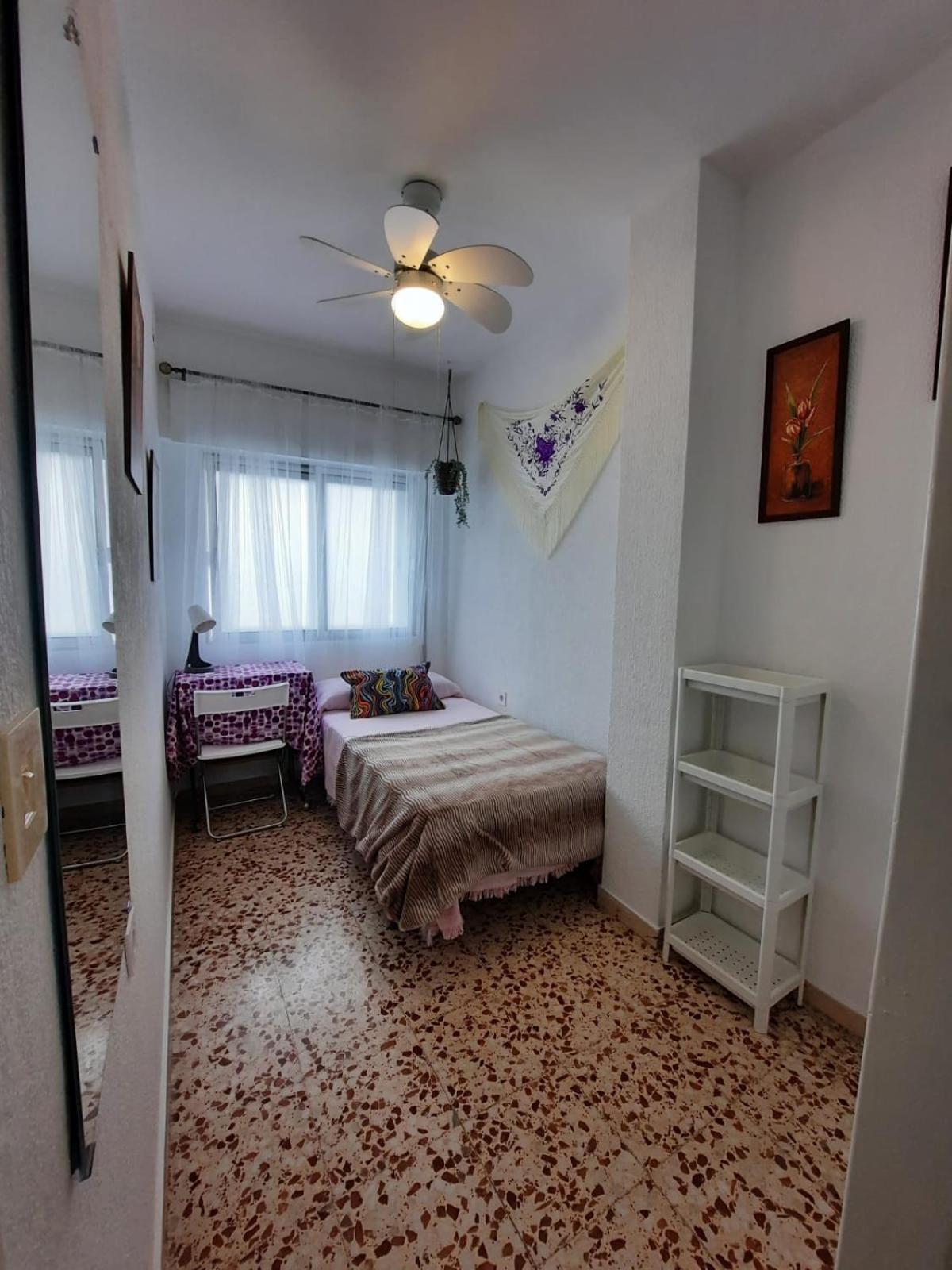 Habitaciones En Mi Piso Del Centro De Huelva Eksteriør billede