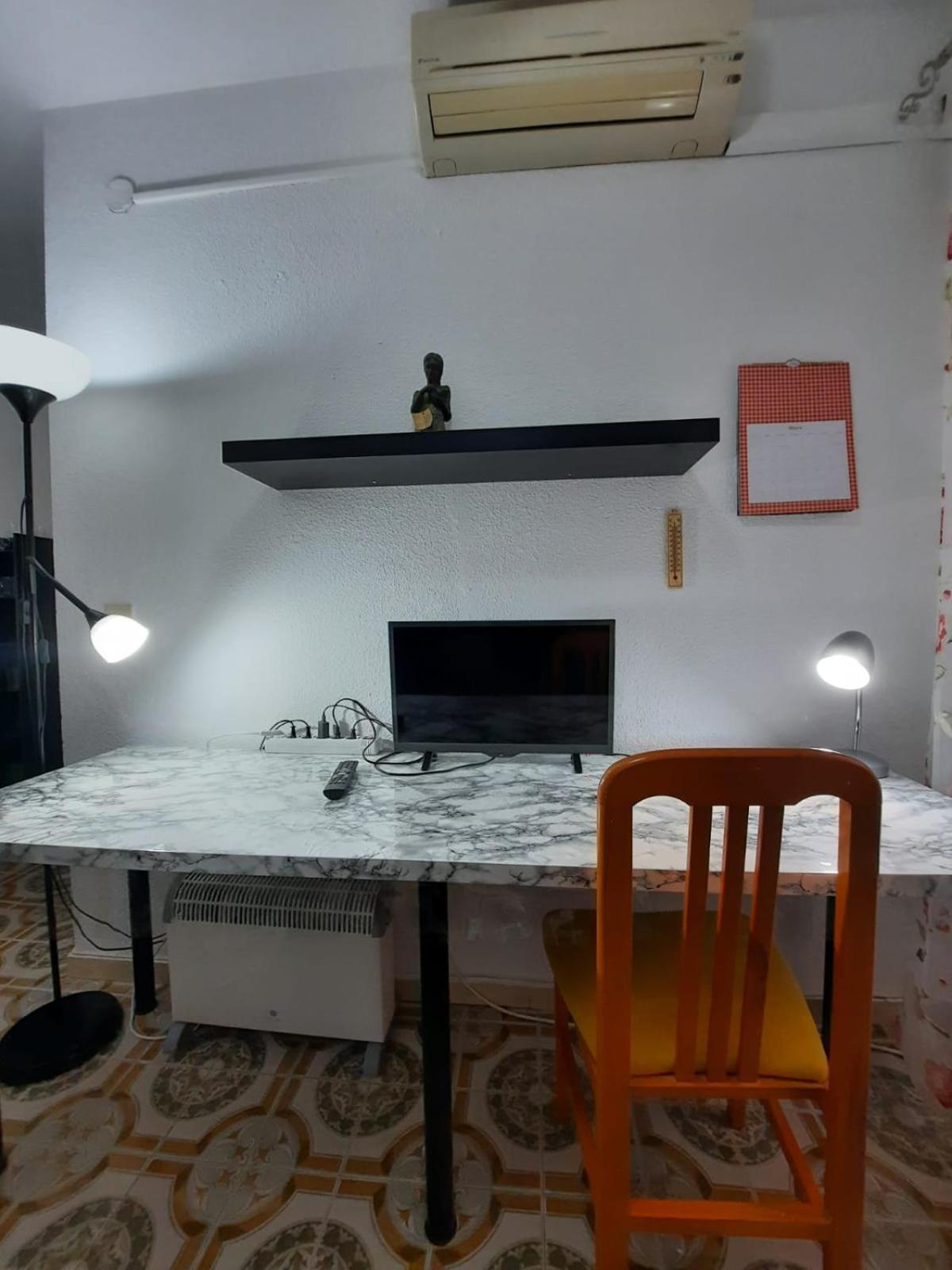 Habitaciones En Mi Piso Del Centro De Huelva Eksteriør billede