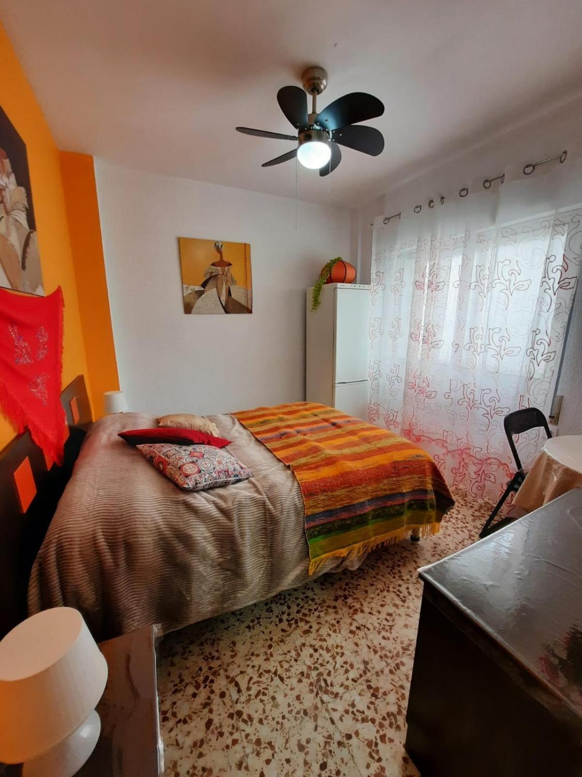 Habitaciones En Mi Piso Del Centro De Huelva Eksteriør billede