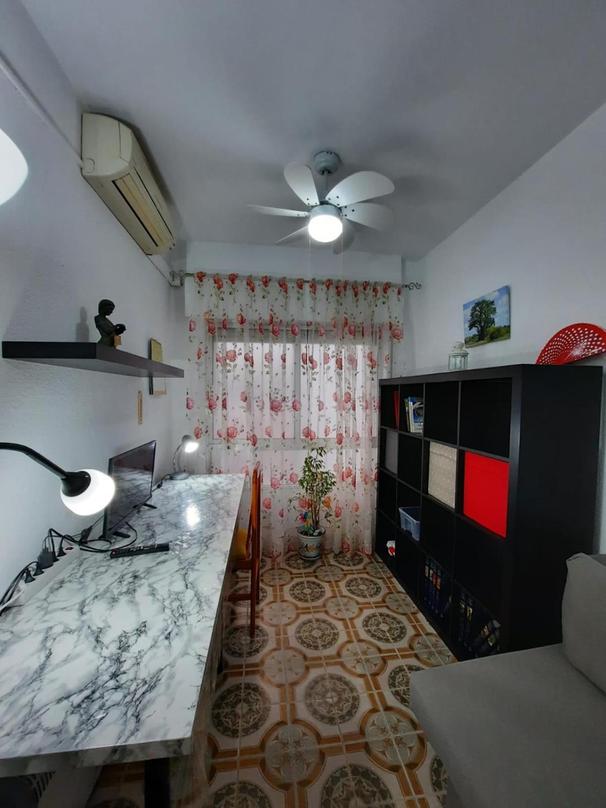 Habitaciones En Mi Piso Del Centro De Huelva Eksteriør billede