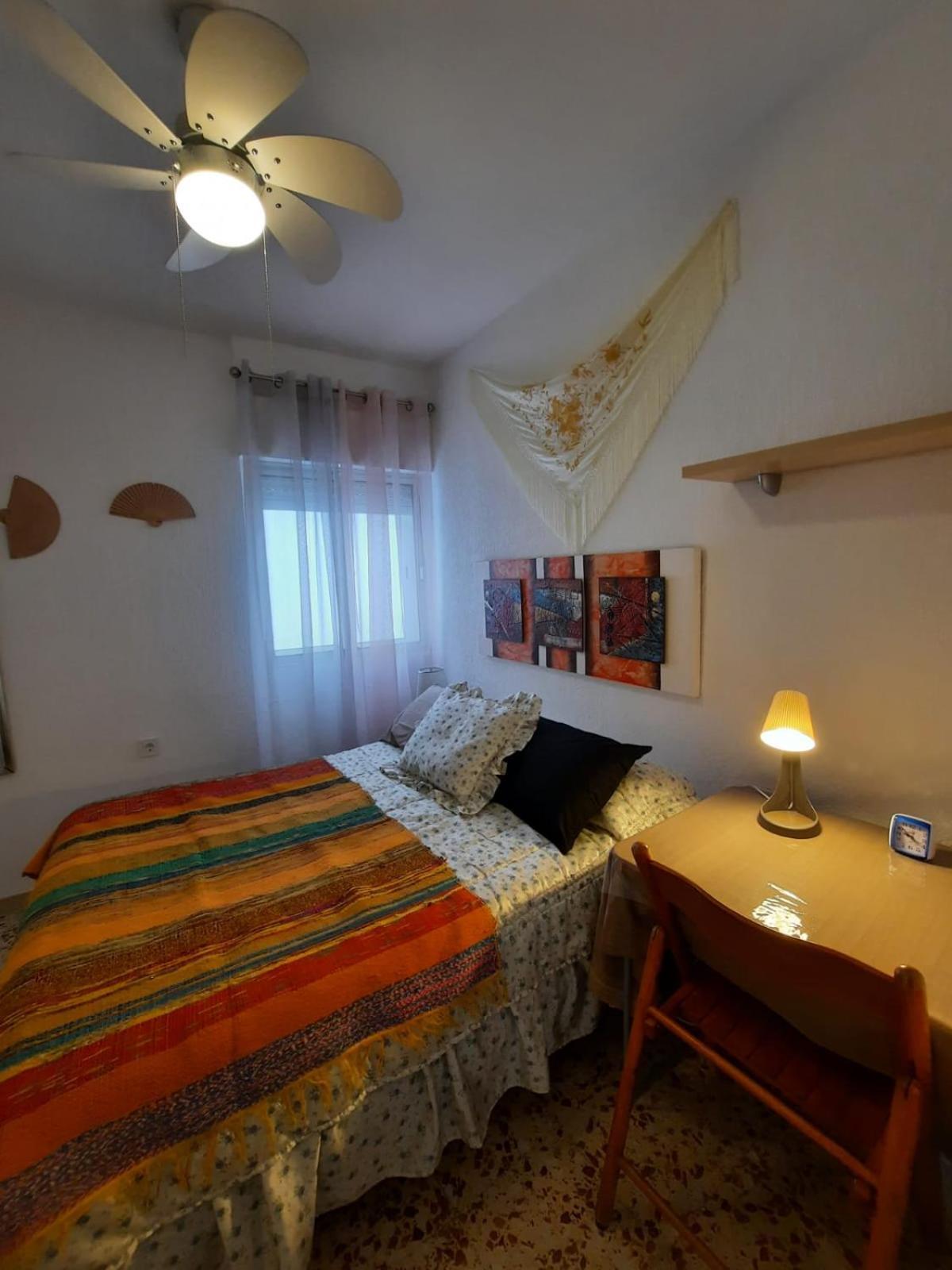 Habitaciones En Mi Piso Del Centro De Huelva Eksteriør billede