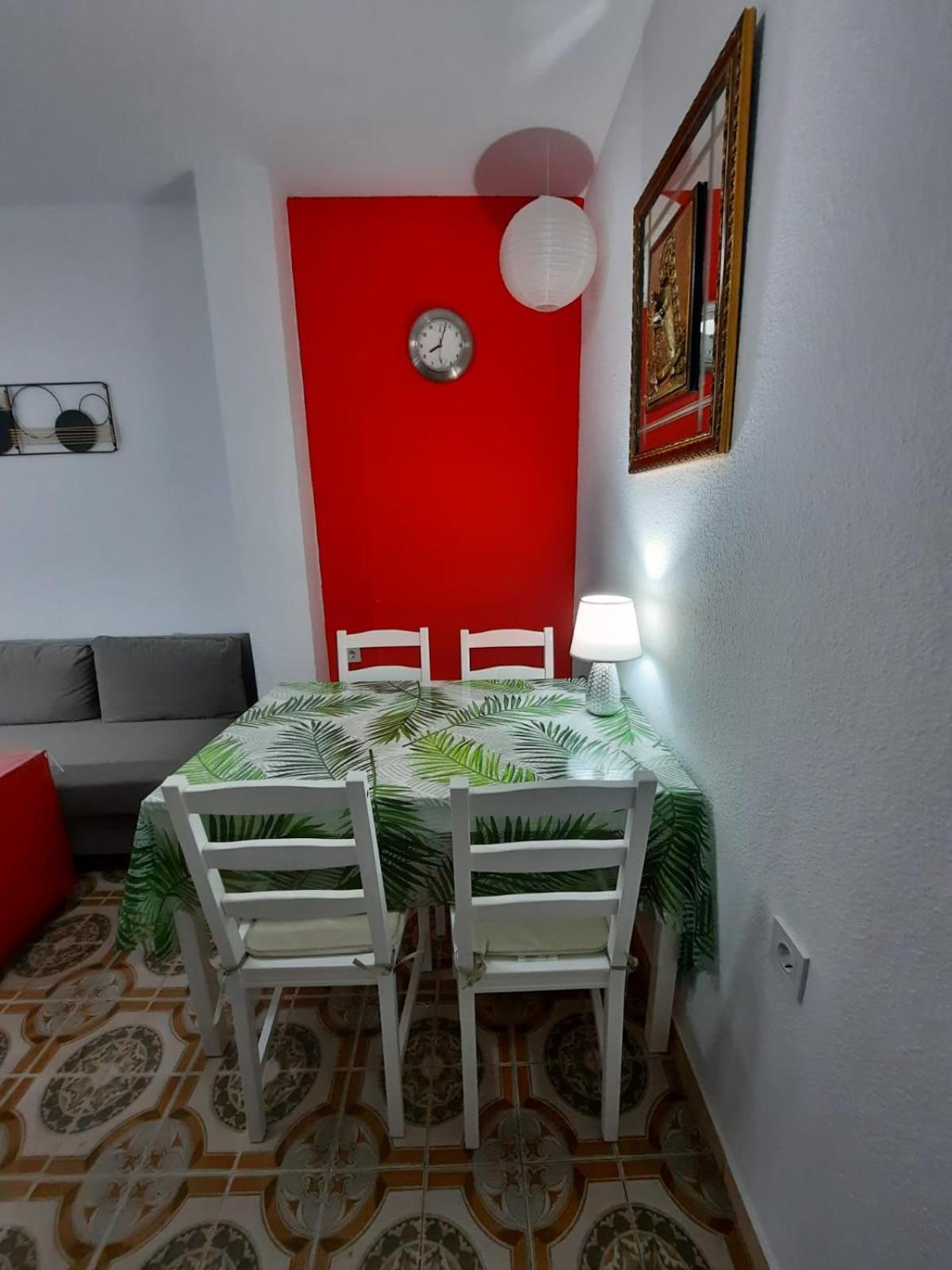 Habitaciones En Mi Piso Del Centro De Huelva Eksteriør billede